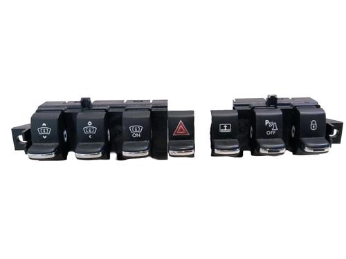 Used Warning switch Warning switch PEUGEOT 3008 I MPV (0U_) 1.6 BlueHDi 120 (120 hp) 34469830 34469830