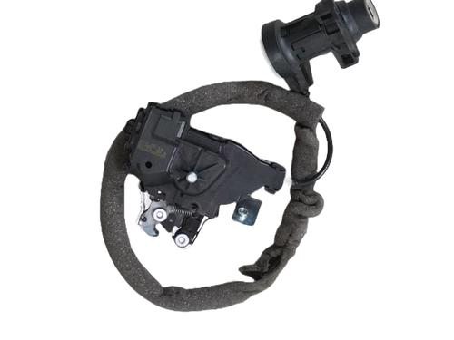 tailgate-lock-mercedes-benz-e-class-w212-2009-2010-2011-2012-2013-2014-2015-2016-34464166 main image