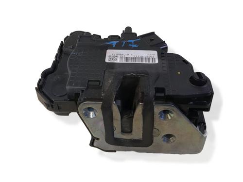 rear-left-lock-ssangyong-tivoli-2015-34465948 main image