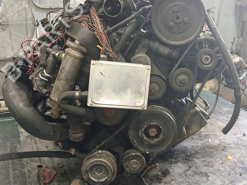 Motor für BMW 3 (E46) 320 d (136 hp) 27548658