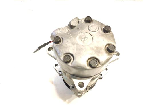 Used AC compressor AC compressor RENAULT CLIO I (B/C57_, 5/357_) 1.4 (80 hp) 35731265 35731265