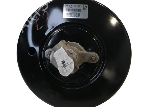 servo-brake-renault-megane-iv-hatchback-b9amn_-2015-35733066 main image