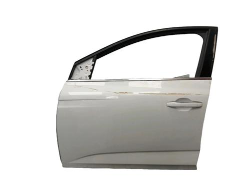 left-front-door-renault-megane-iv-hatchback-b9amn_-2015-33409655 main image