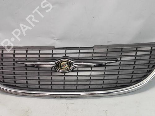 Used Grille CHRYSLER VOYAGER IV (RG, RS) 2.4 (147 hp) 19684328