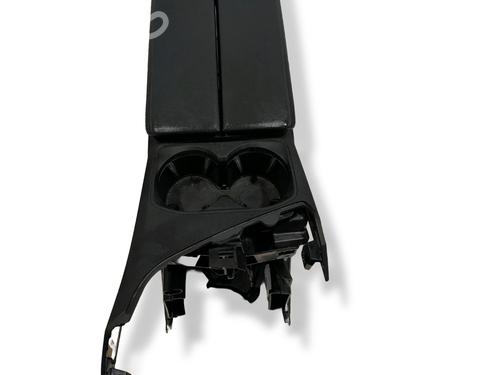Used Armrest / Center console Armrest / Center console PEUGEOT 3008 II SUV (MC_, MR_, MJ_, M4_) 1.5 BlueHDi 130 (131 hp) 34466828 34466828
