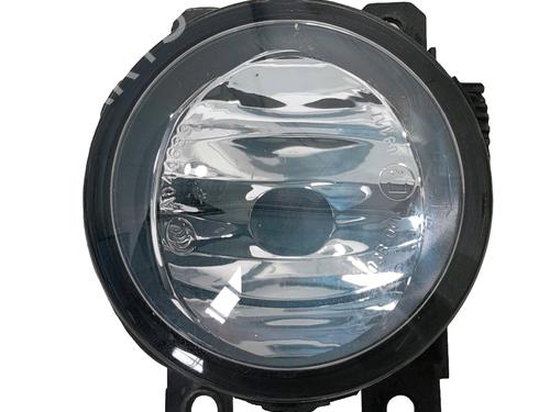 Used Right front fog light PEUGEOT 3008 II SUV (MC_, MR_, MJ_, M4_) 1.2 THP/ PureTech 130 (MRHNSM, MRHNSU, MRHNSJ, MRHNYW,... (131 hp) 28525011