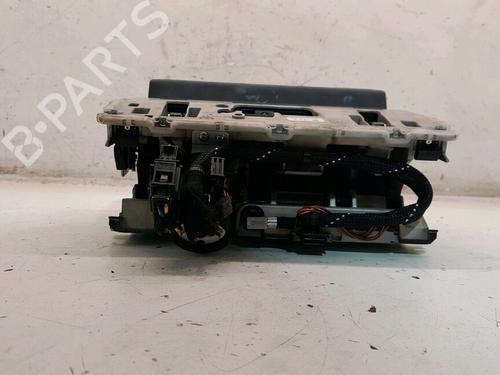 Used Display monitor Display monitor AUDI A3 Sportback (8VA, 8VF) 1.6 TDI (115 hp) 34463373 34463373