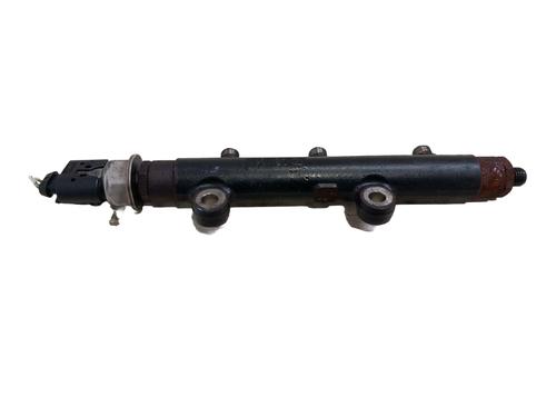 Used Injection rail LAND ROVER RANGE ROVER SPORT I (L320) 2.7 D 4x4 (190 hp) 25710572