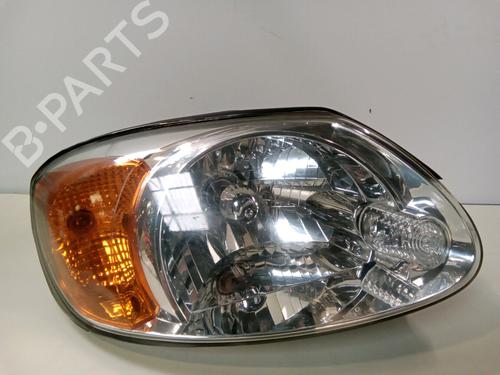 Used Right headlight Right headlight HYUNDAI ACCENT II (LC) 1.5 CRDi (82 hp) 33978579 33978579