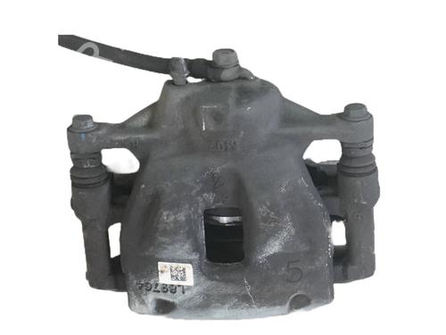 Used Right front brake caliper Right front brake caliper TOYOTA COROLLA Cross (ZVG1_, ZSG1_, MXGH1_, MXGA1_) 1.8 Hybrid (ZVG10, ZVG11, XG1T) (98 hp) 33409502 33409502