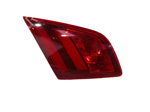 Venstre baglygte bagklap Venstre baglygte bagklap PEUGEOT 308 II (LB_, LP_, LW_, LH_, L3_) 1.6 HDi / BlueHDi 115 (115 hp) 34548596 34548596