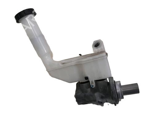 Used Brake master cylinder NISSAN JUKE (F15) 1.2 DIG-T (115 hp) 20853592