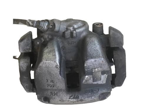 Used Right front brake caliper Right front brake caliper DS DS 7 (J4_, JC_) BlueHDi 130 (JCYHZU) (130 hp) 34379691 34379691