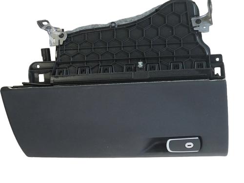 Used Glove box BMW 4 Convertible (F33, F83) 420 d (190 hp) 25722574