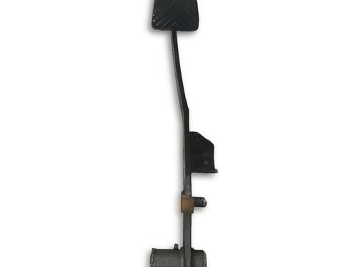 Used Clutch pedal HYUNDAI SANTA FÉ II (CM) 2.2 CRDi (155 hp) 24448285