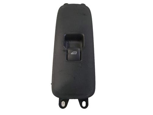 Used Right front window switch Right front window switch VOLVO V60 I (155) 1.6 DRIVe (114 hp) 34467999 34467999