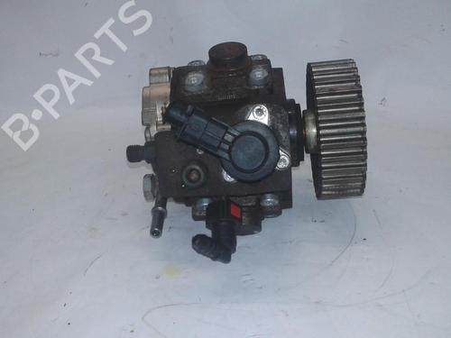 Used Injection pump RENAULT MEGANE II (BM0/1_, CM0/1_) 1.9 dCi (131 hp) 19047061