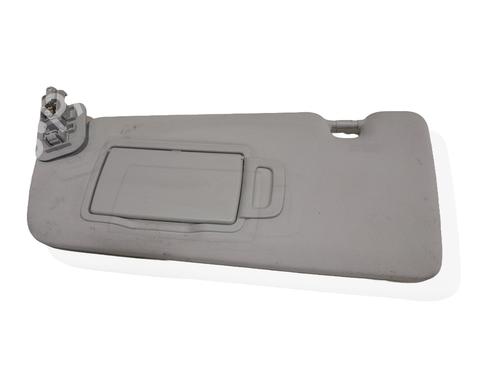 left-sun-visor-renault-megane-iv-hatchback-b9amn_-2015-34465879 main image
