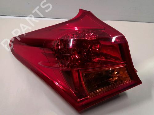 Used Left taillight Left taillight TOYOTA AURIS (_E18_) 1.4 D-4D (NDE180_, NDE180R) (90 hp) 33404371 33404371