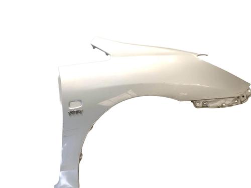 Used Right front fenders Right front fenders TOYOTA COROLLA Verso (_E12_) 1.8 VVT-i (ZZE122_, ZZE122R) (135 hp) 34488477 34488477