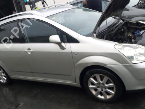 Brugte TOYOTA COROLLA Verso (ZER_, ZZE12_, R1_)  2.0 D-4D (CUR10_, CUR10R)  4641932