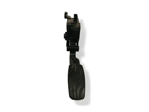 pedal-renault-megane-iv-hatchback-b9amn_-2015-34465532 main image