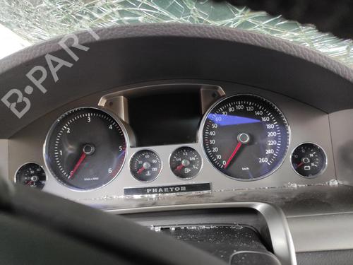 Used Instrument cluster Instrument cluster VW PHAETON (3D1, 3D2, 3D3, 3D4, 3D6, 3D7, 3D8, 3D9) 3.0 V6 TDI 4motion (240 hp) 34486605 34486605