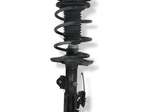 Used Right front shock absorber Right front shock absorber TOYOTA AURIS (_E15_) 1.4 D-4D (NDE150_, NDE150R) (90 hp) 33406100 33406100