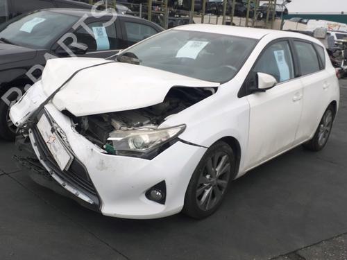 Brugte TOYOTA AURIS (_E15_)  1.8 Hybrid (ZWE150_, ZWE150R)  4641761