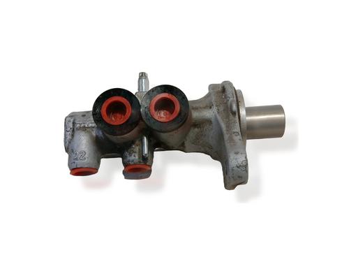 Used Brake master cylinder CITROËN C4 CACTUS 1.6 BlueHDi 100 (99 hp) 22184704