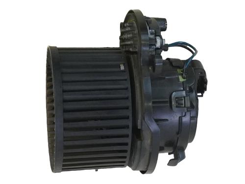 Used Heater blower motor Heater blower motor RENAULT MEGANE IV Hatchback (B9A/M/N_) 1.5 dCi 110 (B9A3) (110 hp) 34467004 34467004