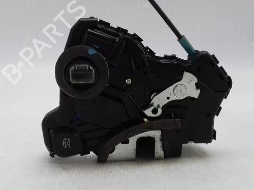 front-left-lock-toyota-verso-_r2_-2009-2010-2011-2012-2013-2014-2015-2016-2017-2018-34485502 main image