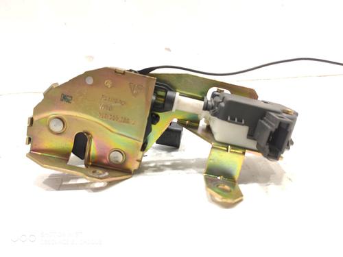 Used Tailgate lock Tailgate lock PORSCHE CAYENNE (9PA) 3.2 (250 hp) 39753141 39753141