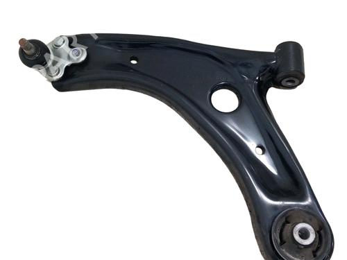 left-front-suspension-arm-toyota-yaris-_p21_-_pa1_-_ph1_-2020-34550523 main image