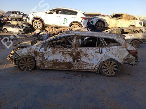 Recambios TOYOTA COROLLA Cross (ZVG1_, ZSG1_, MXGH1_, MXGA1_) 1.8 Hybrid (ZVG10, ZVG11, XG1T) 4936991