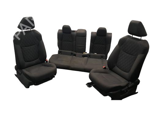 Used Seats set Seats set TOYOTA COROLLA Saloon (_E21_) 1.8 VVTi Hybrid (ZWE211) (122 hp) 34491934 34491934