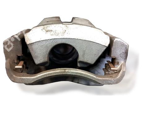 Used Left front brake caliper Left front brake caliper TOYOTA AURIS (_E18_) 1.8 Hybrid (ZWE186_, ZWE186R) (136 hp) 33404644 33404644