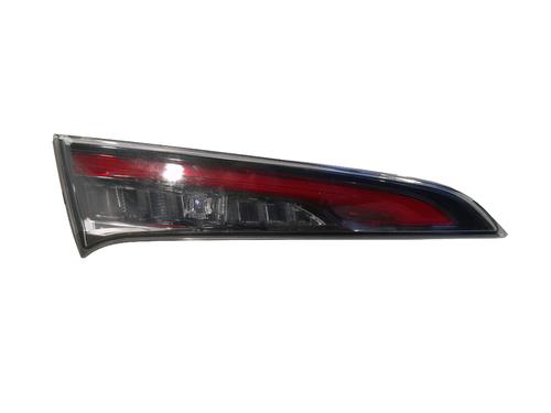 Used Left tailgate light Left tailgate light TOYOTA COROLLA Cross (ZVG1_, ZSG1_, MXGH1_, MXGA1_) 1.8 Hybrid (ZVG10, ZVG11, XG1T) (98 hp) 34550465 34550465