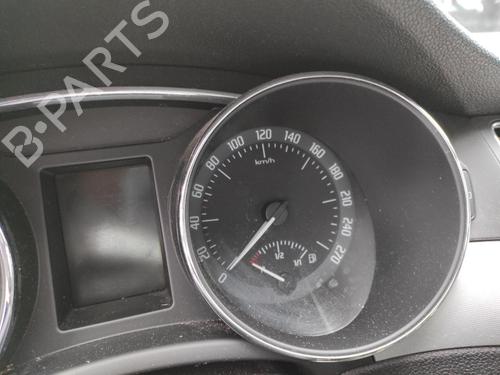 Used Instrument cluster Instrument cluster SKODA SUPERB II Estate (3T5) [2009-2015] 34486399 34486399