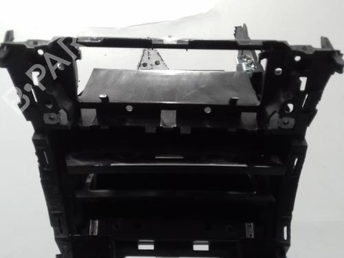 Used Middle console VW GOLF VII (5G1, BQ1, BE1, BE2) 2.0 TDI (150 hp) 14461878