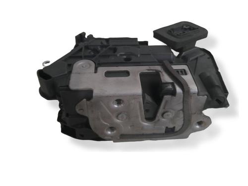 front-right-lock-seat-leon-st-5f8-2012-2013-2014-2015-2016-2017-2018-2019-2020-34469644 main image