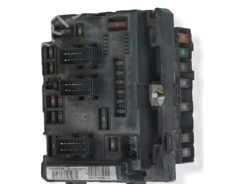 Sikringsdose CITROËN C5 I (DC_) 2.2 HDi (DC4HXB, DC4HXE) (133 hp) 22809124