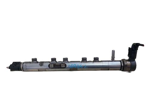 Used Injection rail BMW 1 (F21) 116 d (116 hp) 25982482