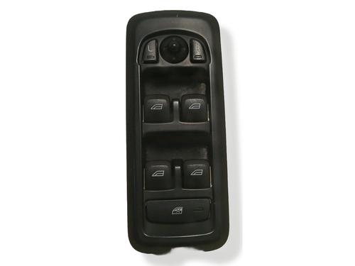 Used Left front window switch Left front window switch LAND ROVER DISCOVERY V (L462) 3.0 D 4x4 (211 hp) 34492818 34492818