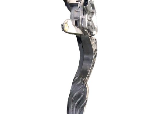 pedal-renault-clio-v-b7_-2019-34492210 main image