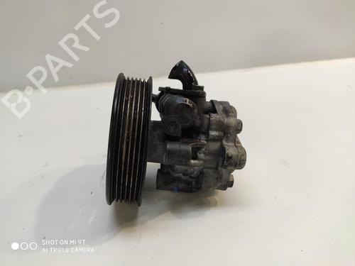 Used Steering pump KIA CARENS II MPV (FJ) [2002-2013]  14463582
