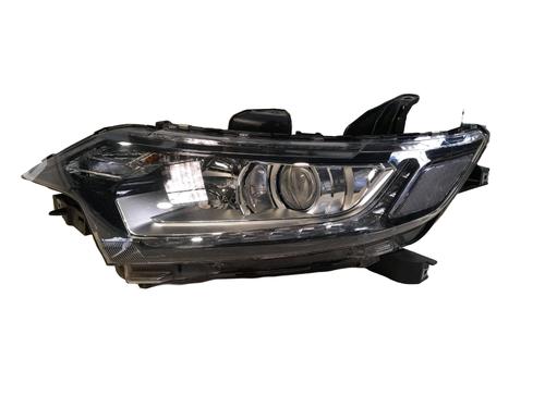 Optica esquerda Optica esquerda MITSUBISHI OUTLANDER III (GG_W, GF_W, ZJ, ZL, ZK) 2.2 Di-D (GF6W) (150 hp) 33407572 33407572