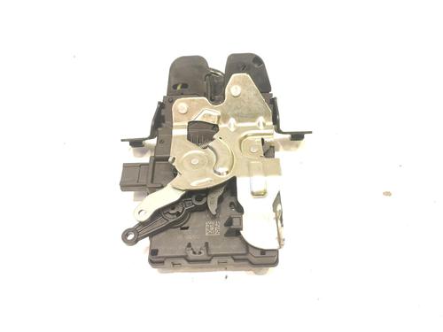 tailgate-lock-alfa-romeo-stelvio-949_-2016-34488886 main image