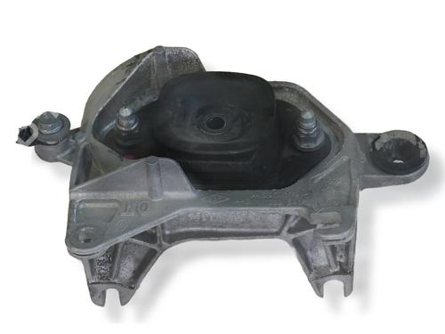 engine-mount-renault-megane-iv-hatchback-b9amn_-2015-33406056 main image