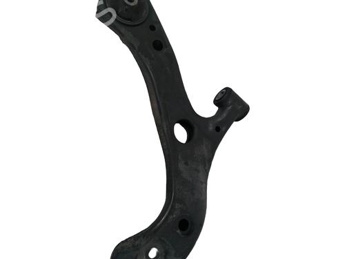 Used Right front suspension arm TOYOTA COROLLA Hatchback (_E21_, _EA1_, _EH1_) 1.8 Hybrid (ZWE211, ZWE219) (122 hp) 22389708